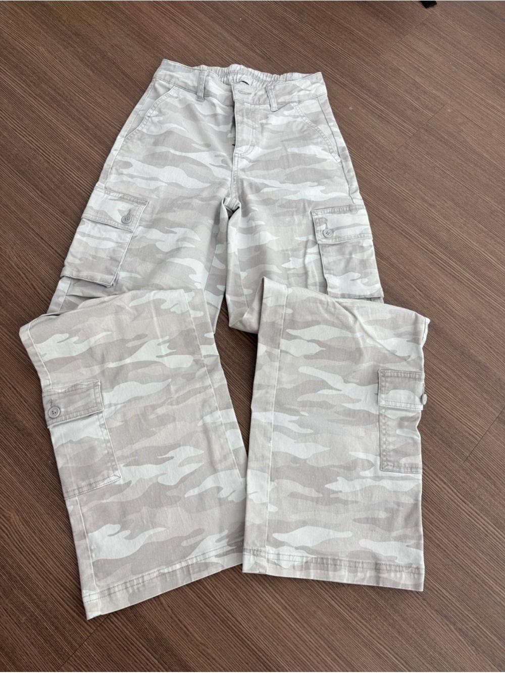 Women’s camo wide leg pants
